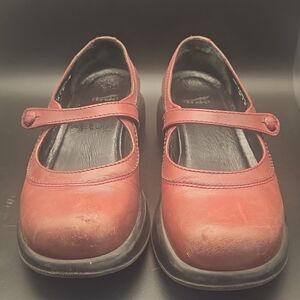 Dansko Mary Jane's size 39, Burgundy